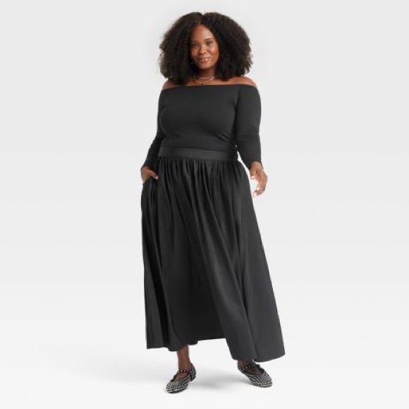 Women's Voluminous Maxi Skirt - Picture 3 of 5
